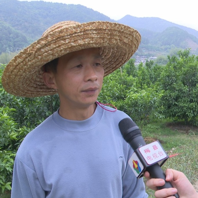 余培荣.jpg 余培荣.jpg